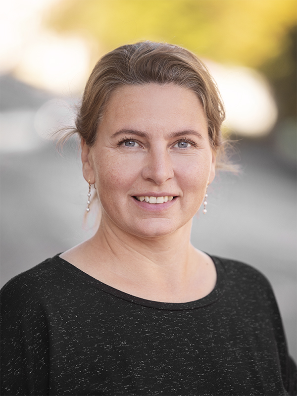 portræt til bog sept 2025